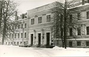 St-Petersburg-1990-Medizinische-Akademie-Leningrad-Eingangtif